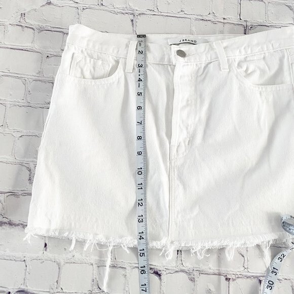 J Brand Women's White Mid Rise Button Fly Raw Hem Bonny Denim Mini Skirt 27 - Picture 6 of 10